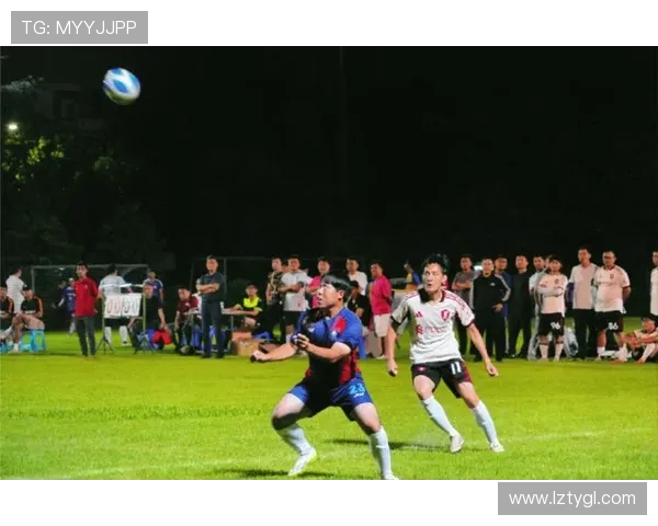 绿茵争锋激荡青春梦想世界足球赛场激情再燃