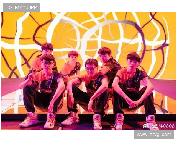 FPX在冠军杯中的团队协作表现分析与精彩瞬间回顾