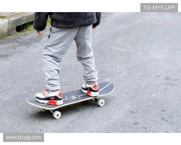 南京滑板队的奋斗与成长：一段不平凡的滑板纪实之旅