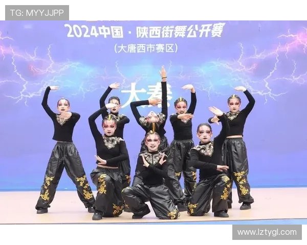 西安极限运动队在世界街舞大赛中的耐力表现引发热议与赞赏 西安极限运动队在世界街舞大赛中的耐力表现引发热议与赞赏