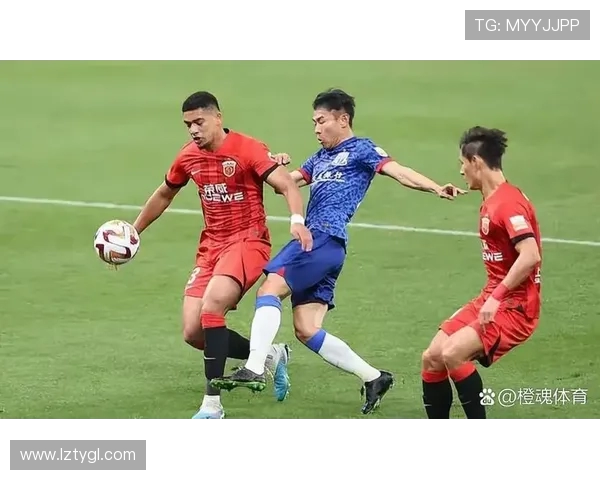 希姆基主场迎战莫斯巴达双方争夺联赛关键三分之战 希姆基主场迎战莫斯巴达双方争夺联赛关键三分之战